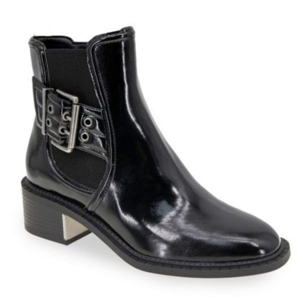 BCBGeneration Woman ankle Bovee Bootie Black size 6.5 NWB. Zipper Closure.